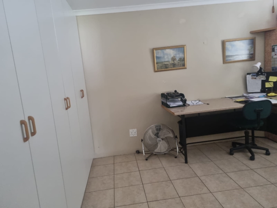 4 Bedroom Property for Sale in Doornkloof Western Cape